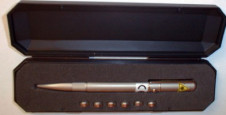 Kugelschreiber mit eingebauten Laser